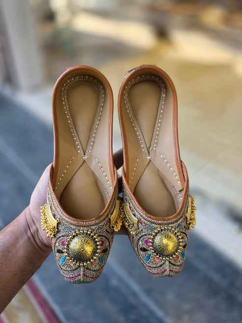 Sheeshkundan Royale Bridal Jutti