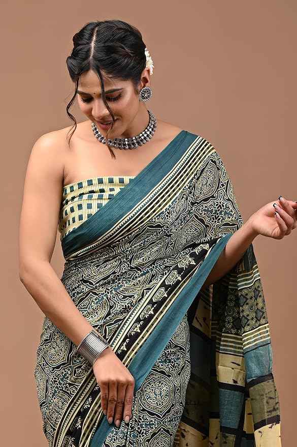 Royal Heritage Mosaic in Mulmul Saree