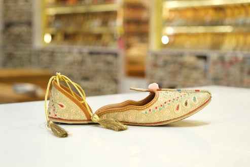 Rajkumari Tassel Tie Bridal Jutti