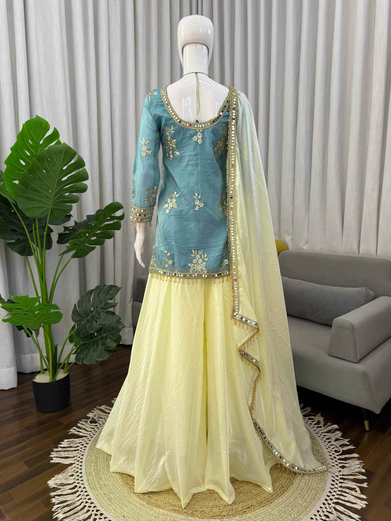 Noor-e-Aab Fendy Silk Mirror Set