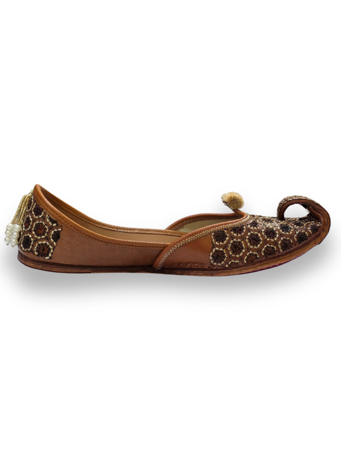 Amber Pearl Accented Royal Jutti