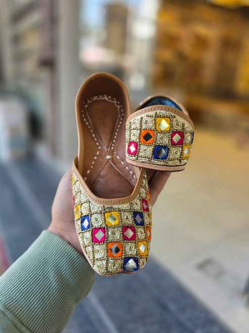 Rangrez Mirror Luxe Jutti