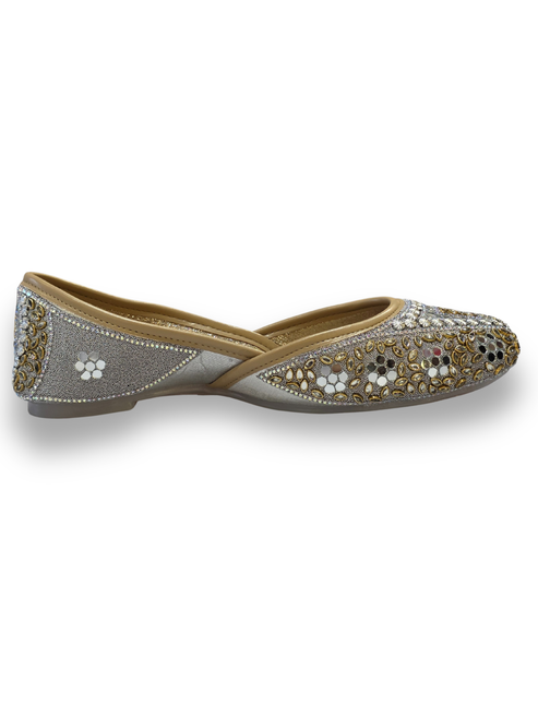Ivory Gold Crystal Embellished Heritage Jutti