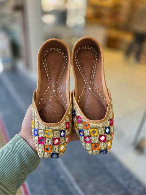 Rangrez Mirror Luxe Jutti