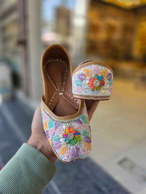 Phoolrang Pastel Festive Jutti