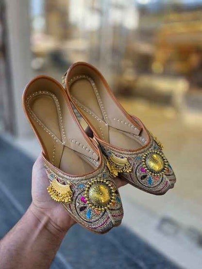 Sheeshkundan Royale Bridal Jutti