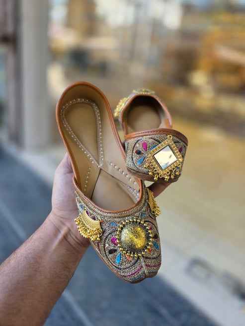 Sheeshkundan Royale Bridal Jutti