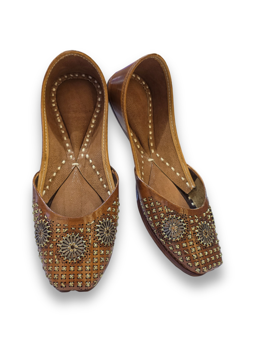 Zari Grid Handcrafted Brown Jutti